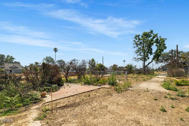 389 W Mendocino Street, Altadena CA: https://media.crmls.org/mediaz/29a22417-df67-4c6a-8be6-2b8bfd75dda4.jpg