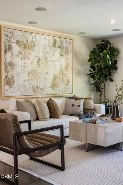 3435 Crestford Drive, Altadena CA: https://media.crmls.org/mediaz/29a2bd73-4e13-40d0-8b58-74cf4d7f8efe.jpg