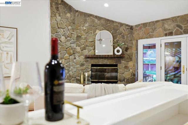 Image 19 of 60 For 5212 Blackhawk Dr