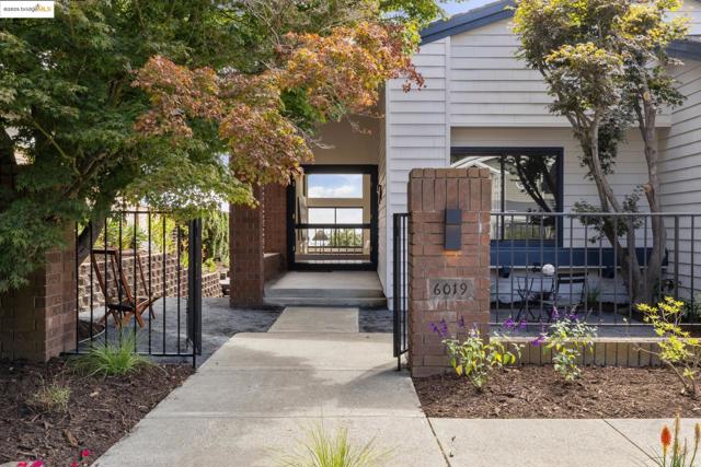 6019 Ridgemont Dr, Oakland CA: https://media.crmls.org/mediaz/29a428e8-6b08-4470-b3ba-7c2611b1b259.jpg