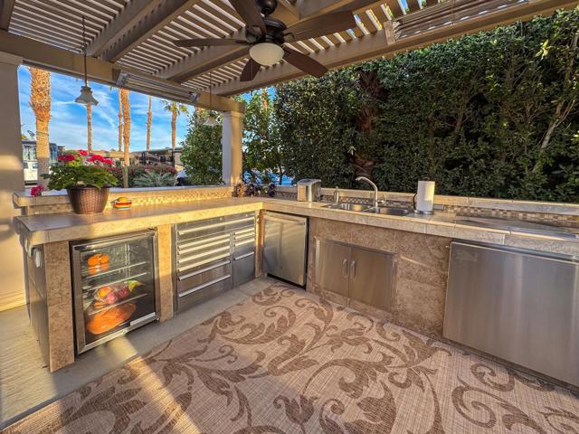 80394 Avenue 48, Indio CA: https://media.crmls.org/mediaz/29a455db-c5fc-43be-96ef-57083f9d50c7.jpg