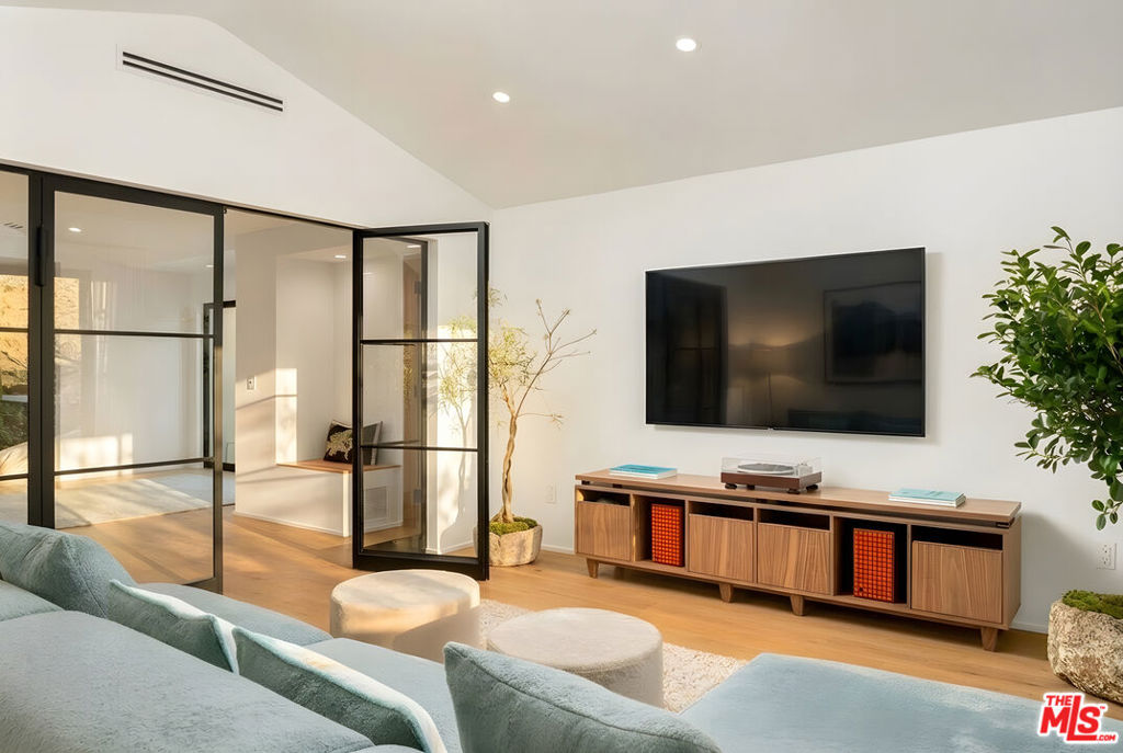 MLS #26850203 image #9