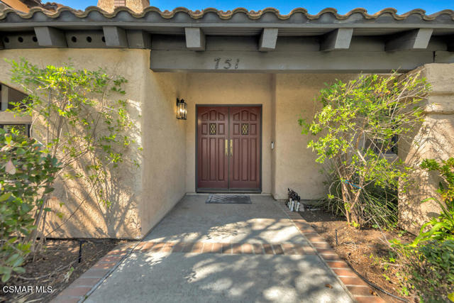 751 Wildwood Avenue, Thousand Oaks CA: https://media.crmls.org/mediaz/29a5e6ca-7881-4312-9a08-73c083ebe77c.jpg