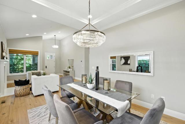 270 Oakview Drive, San Carlos CA: https://media.crmls.org/mediaz/29a6b8fe-582c-4391-94e7-e02efd00aa77.jpg