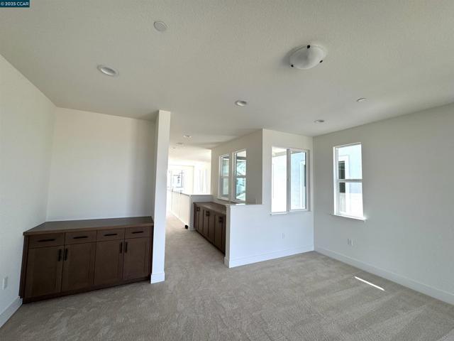 17585 Bushwick Lane, Lathrop CA: https://media.crmls.org/mediaz/29a6c321-28b7-4e4d-8438-d523d224715c.jpg