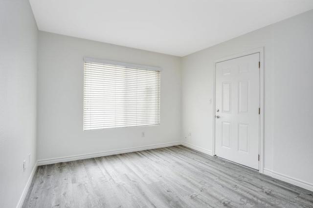 Image 6 of 25 For 4737 34th St  Unit #7