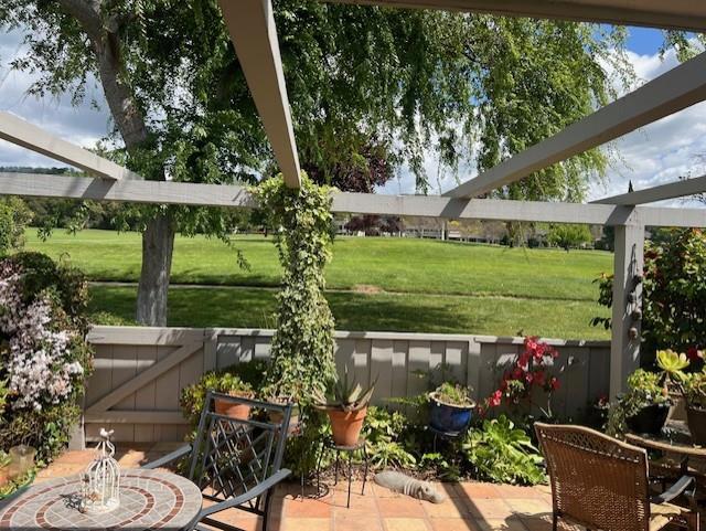 5076 Cribari Bluffs, San Jose CA: https://media.crmls.org/mediaz/29a88f97-0a94-4158-b345-701c9f0489a3.jpg