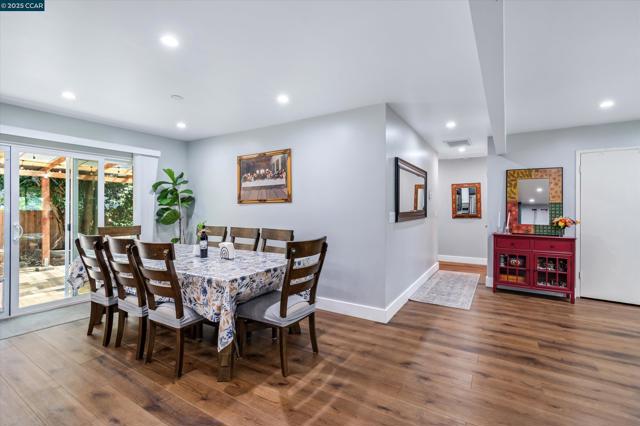 Image 6 of 22 For 8037 Santa Barbara Dr