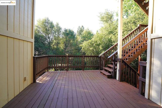3196 Sudbury RD, Cameron Park CA: https://media.crmls.org/mediaz/29a8ee0d-72b5-4644-8223-1009facbc2d7.jpg