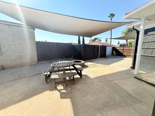 3518 Isla Vista Dr, San Diego CA: https://media.crmls.org/mediaz/29a9977b-1119-4785-b725-33c3bc5da896.jpg