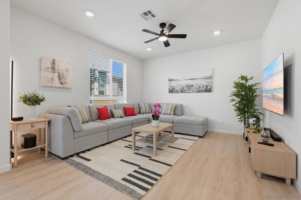 973 Bradley Way - photo 4