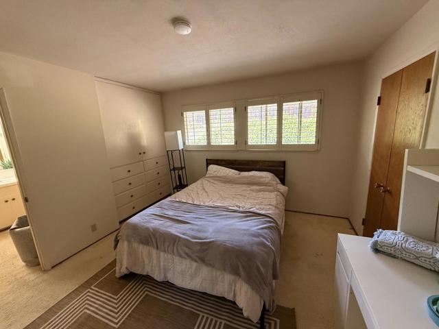 15292 Stratford Court, Monte Sereno CA: https://media.crmls.org/mediaz/29aa8862-0872-4940-a871-6a73ebea9ed8.jpg