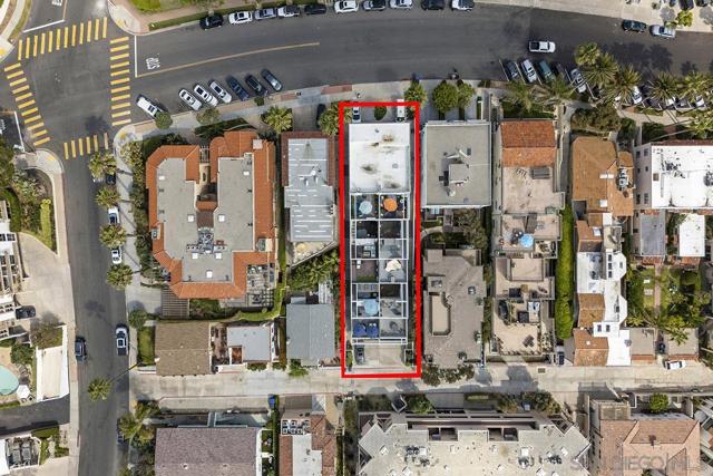 356 Prospect Street, La Jolla CA: https://media.crmls.org/mediaz/29aa9fdf-4d23-4bcb-9c16-1209f0717d59.jpg