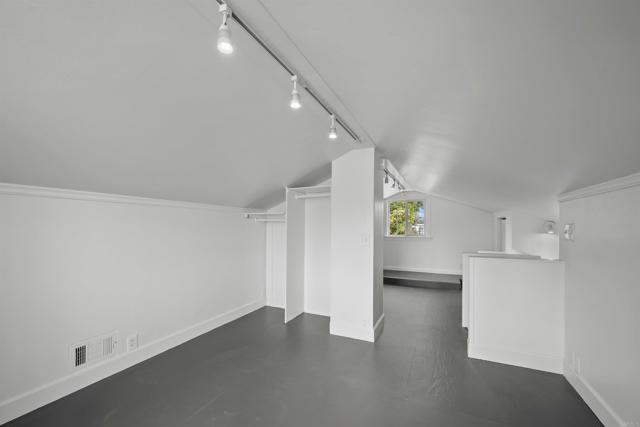 Detail Gallery Image 24 of 51 For 311 B Ave, Coronado,  CA 92118 - 3 Beds | 2 Baths