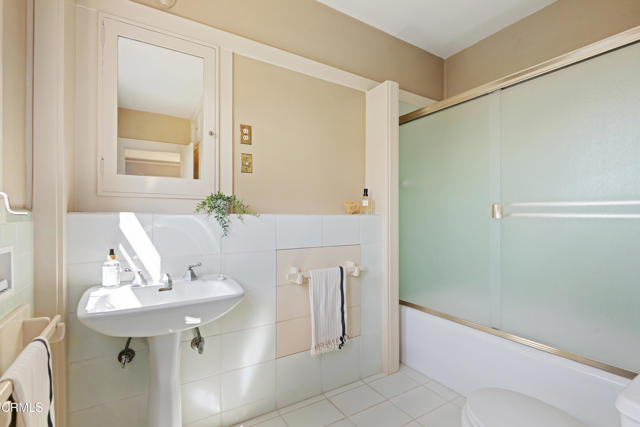 402 Lynn Drive, Ventura CA: https://media.crmls.org/mediaz/29aaf14a-acb3-4d4d-b638-8334d09999f8.jpg