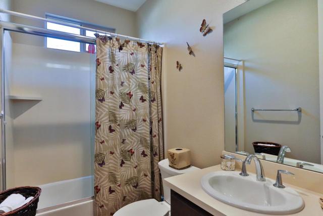 1549 Foxtail Court, Hollister CA: https://media.crmls.org/mediaz/29ab1d24-b887-4210-aa26-c9c65e6e8dd2.jpg