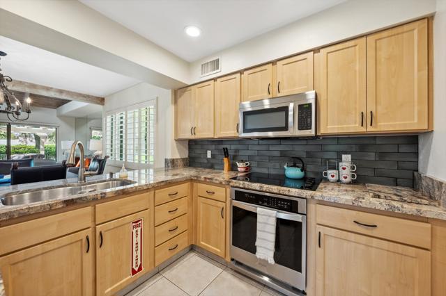 343 Forest Hills Drive, Rancho Mirage CA: https://media.crmls.org/mediaz/29ab828f-6e58-4f6e-ac6d-d45c8f2cb584.jpg