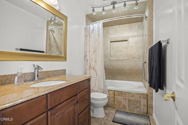1213 Doris Avenue, Oxnard CA: https://media.crmls.org/mediaz/29ac0c8a-0349-42bf-864c-50e8f9079203.jpg