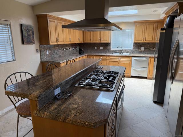 8874 Gowdy Avenue, San Diego CA: https://media.crmls.org/mediaz/29ad9501-7a7e-411a-bb73-260ae220bc92.jpg