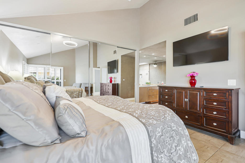 MLS #219135978DA image #12