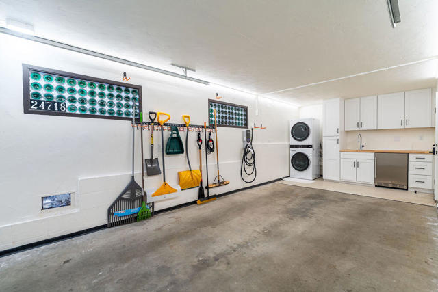 24718 Fern Valley Road, Idyllwild CA: https://media.crmls.org/mediaz/29ae9b17-39ab-4e7d-bd43-24351852f530.jpg