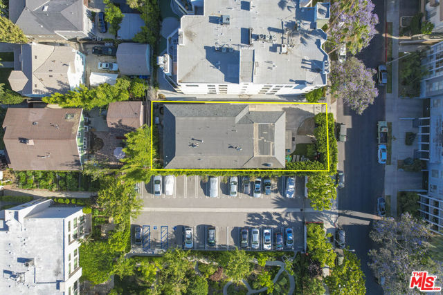 320 Westminster Avenue, Los Angeles CA: https://media.crmls.org/mediaz/29aec2cf-3109-461d-b41f-67ba89df13a2.jpg