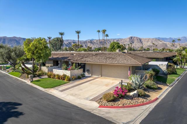 12 Whittier Court, Rancho Mirage CA: https://media.crmls.org/mediaz/29b01741-d54e-4666-bfed-b36987312055.jpg