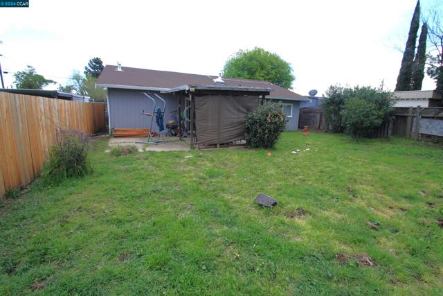 Image 19 of 20 For 69 Beach Dr  