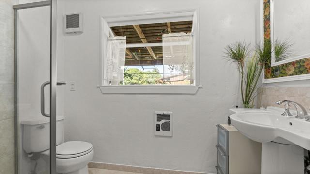 848 Kenneth Avenue, Campbell CA: https://media.crmls.org/mediaz/29b0300c-fcf0-4389-886e-55a4b56d66c2.jpg