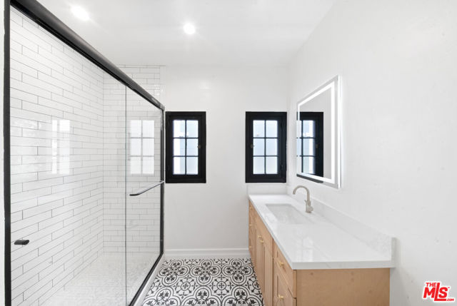 1005 Genesse, West Hollywood CA: https://media.crmls.org/mediaz/29b0edd9-1168-48f7-89c1-3bf6ad802e18.jpg