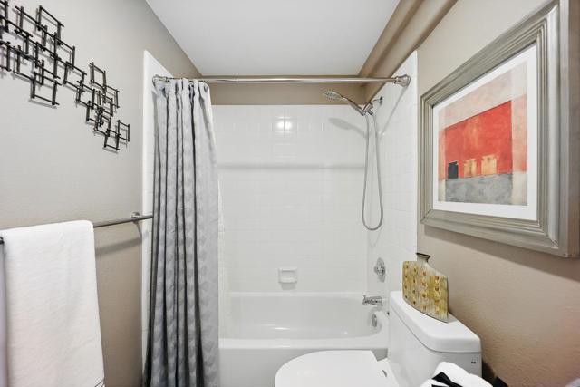 3239 Pinot Blanc Way, San Jose CA: https://media.crmls.org/mediaz/29b18fcc-3108-4a5e-99d9-15f7e16c0185.jpg