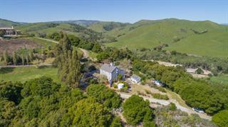 530 Payne Road, San Juan Bautista CA: https://media.crmls.org/mediaz/29b1cf09-a668-4385-a884-3e67a07d151f.jpg