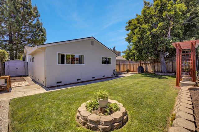 6175 Oneida Drive, San Jose CA: https://media.crmls.org/mediaz/29b20f03-9fb3-4fad-b877-29c75c1284c3.jpg