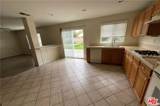 11875 Cedarbrook Place, Rancho Cucamonga CA: https://media.crmls.org/mediaz/29b28dd9-cdf8-4b9b-b5eb-d27cdf663981.jpg