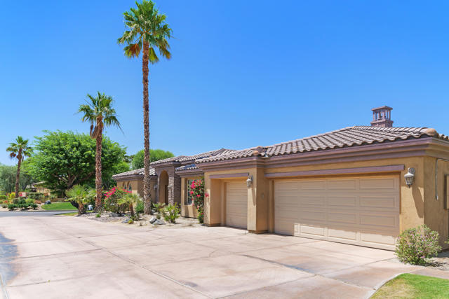 Image 8 of 44 For 78482 Bent Canyon Court