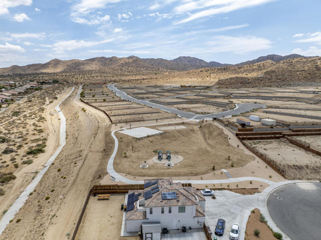 8680 Monument View Drive, Yucca Valley CA: https://media.crmls.org/mediaz/29b2cd11-b177-4175-9154-0f4ea65c5e97.jpg