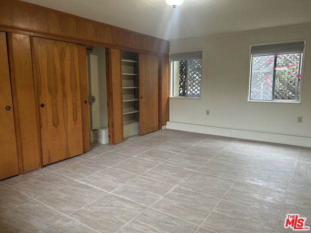 721 Pine Street, Santa Monica CA: https://media.crmls.org/mediaz/29b42c2b-ad12-4241-9029-b241a047ce29.jpg