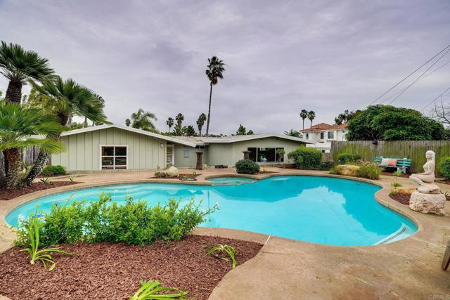 Detail Gallery Image 33 of 61 For 5091 El Arbol, Carlsbad,  CA 92008 - 4 Beds | 3 Baths