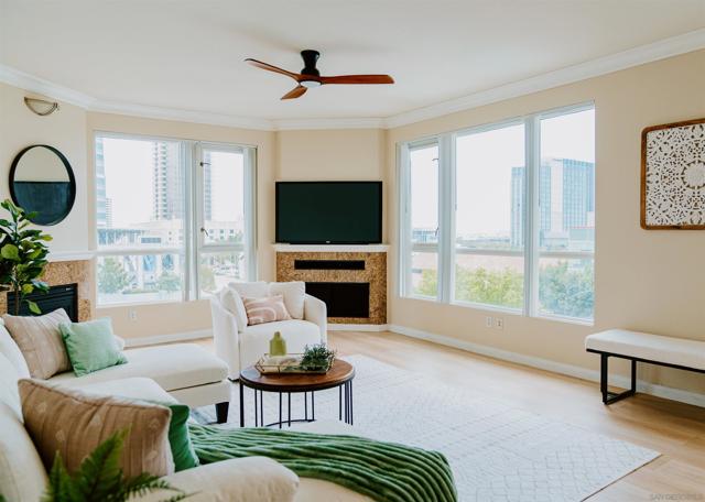 1240 India St, San Diego CA: https://media.crmls.org/mediaz/29b5268d-6a68-481d-8042-70d9ac4d6602.jpg