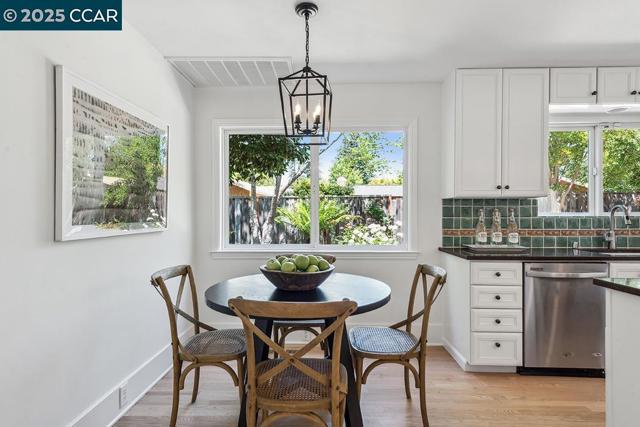 1245 Rimer Dr, Moraga CA: https://media.crmls.org/mediaz/29b5f437-6ce7-41bf-ab27-2bd278a430b4.jpg