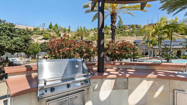 2510 Aperture Circle, San Diego CA: https://media.crmls.org/mediaz/29b7daa0-f0d7-4f19-85ab-24ac1e9535f4.jpg