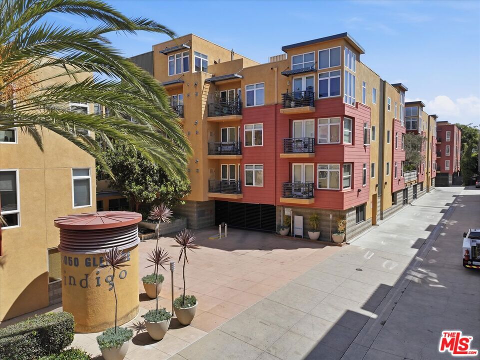 4050 Glencoe Avenue Unit 217