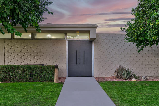 314 Desert Lakes Drive, Palm Springs CA: https://media.crmls.org/mediaz/29b93eee-ae37-4407-b389-4d9149ddd8f2.jpg