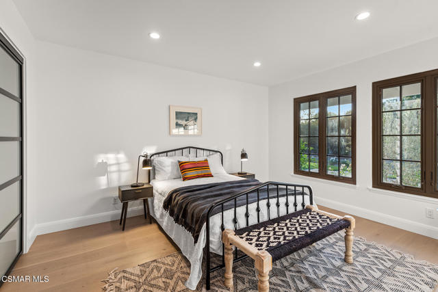 31652 Blue Meadow Lane, Westlake Village CA: https://media.crmls.org/mediaz/29b9435d-c023-4483-b7a4-20bd667dbd6c.jpg