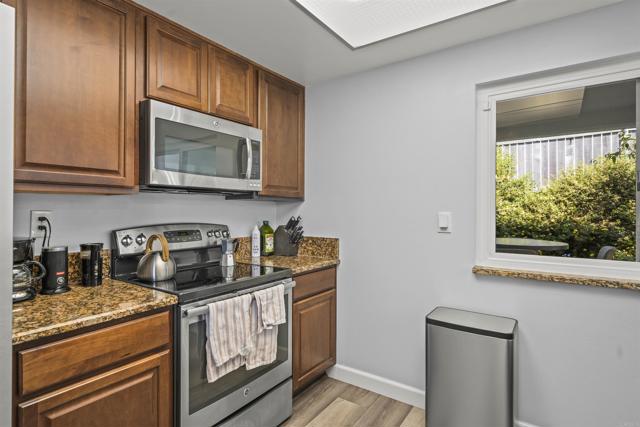 Detail Gallery Image 11 of 43 For 623 Highland St, Escondido,  CA 92027 - 3 Beds | 2 Baths