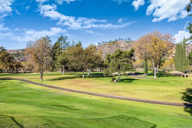 4650 Dulin Rd, Fallbrook CA: https://media.crmls.org/mediaz/29b9ca9b-a230-4b8f-9b76-fcd605e9a431.jpg