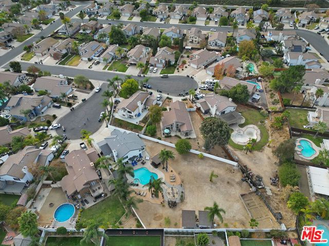 39665 Maple Leaf Court, Murrieta CA: https://media.crmls.org/mediaz/29ba7ac8-f18d-4e26-bfee-35a280c59dbe.jpg