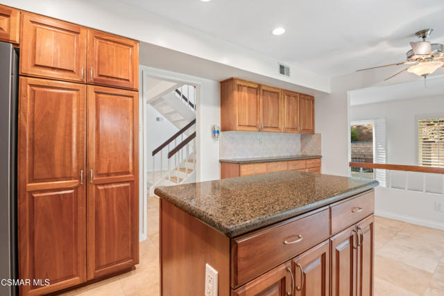 681 Triunfo Canyon Road, Westlake Village CA: https://media.crmls.org/mediaz/29bb5971-17b8-4244-bc64-4746d62d004d.jpg