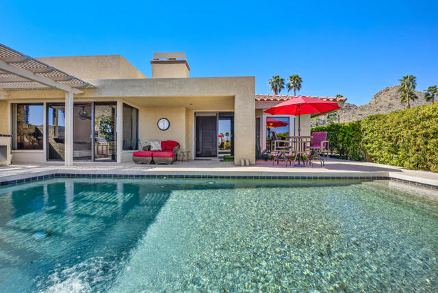 26 Alta Vista, Rancho Mirage CA: https://media.crmls.org/mediaz/29bbc626-c767-48cd-af61-534eec319d79.jpg