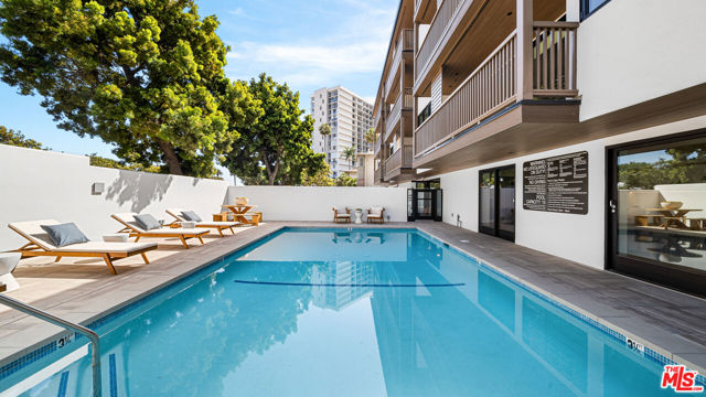 153 San Vicente Boulevard, Santa Monica CA: https://media.crmls.org/mediaz/29bbf046-8c57-4731-a7f2-7130f8668775.jpg